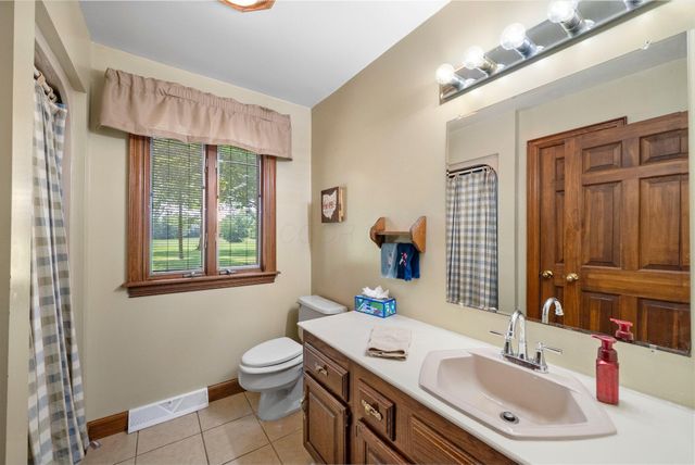 1178 London Road, West Jefferson, OH 43162