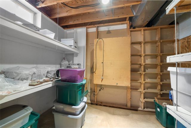 1178 London Road, West Jefferson, OH 43162