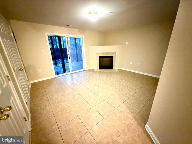 10158 TREE FROG PL, White Plains, MD 20695