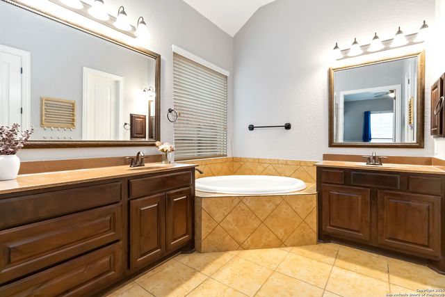 8219 Mystic Chase, Boerne, TX 78015