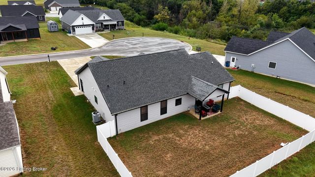 58 Robert Allen Ln, Brandenburg, KY 40108
