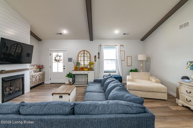 58 Robert Allen Ln, Brandenburg, KY 40108