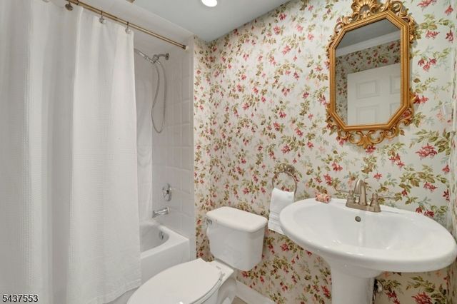 105 Roseland Ave 1601, Caldwell Boro Twp., NJ 07006