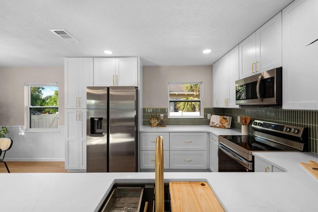 1766 SCRANTON STREET S, St Petersburg, FL 33711