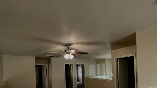 1202 Murray Winn, Windcrest, TX 78239