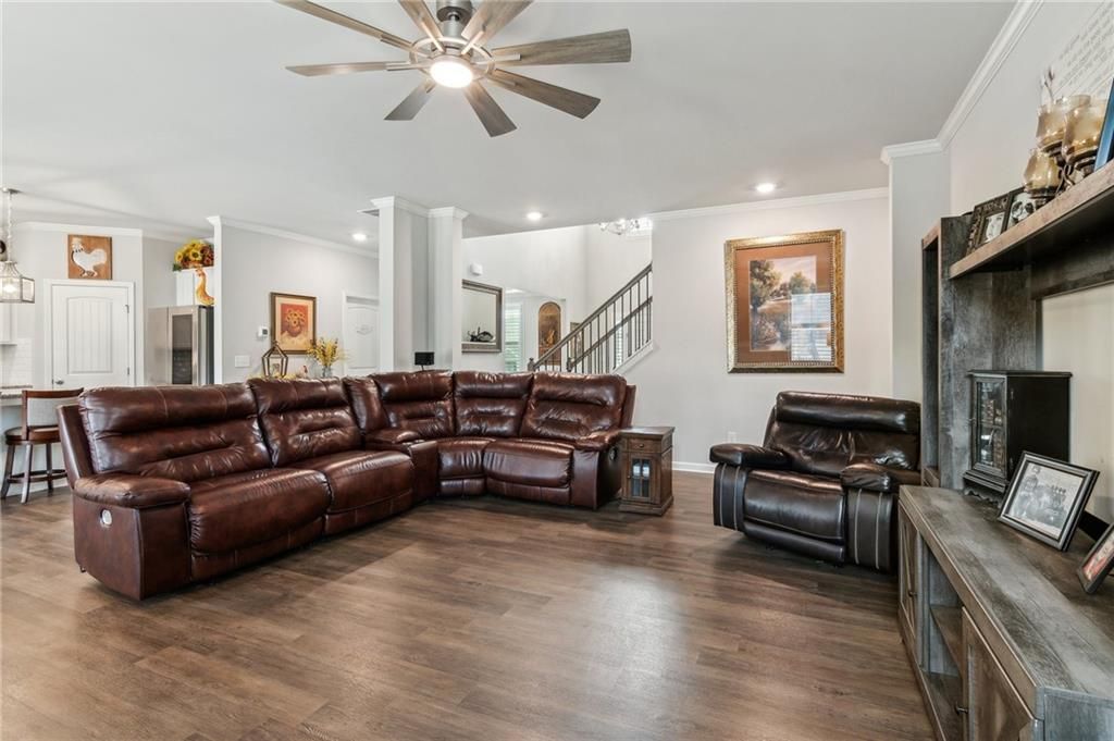 Image 9 of property listing at 4365 Sunflower Circle, Cumming, GA 30040