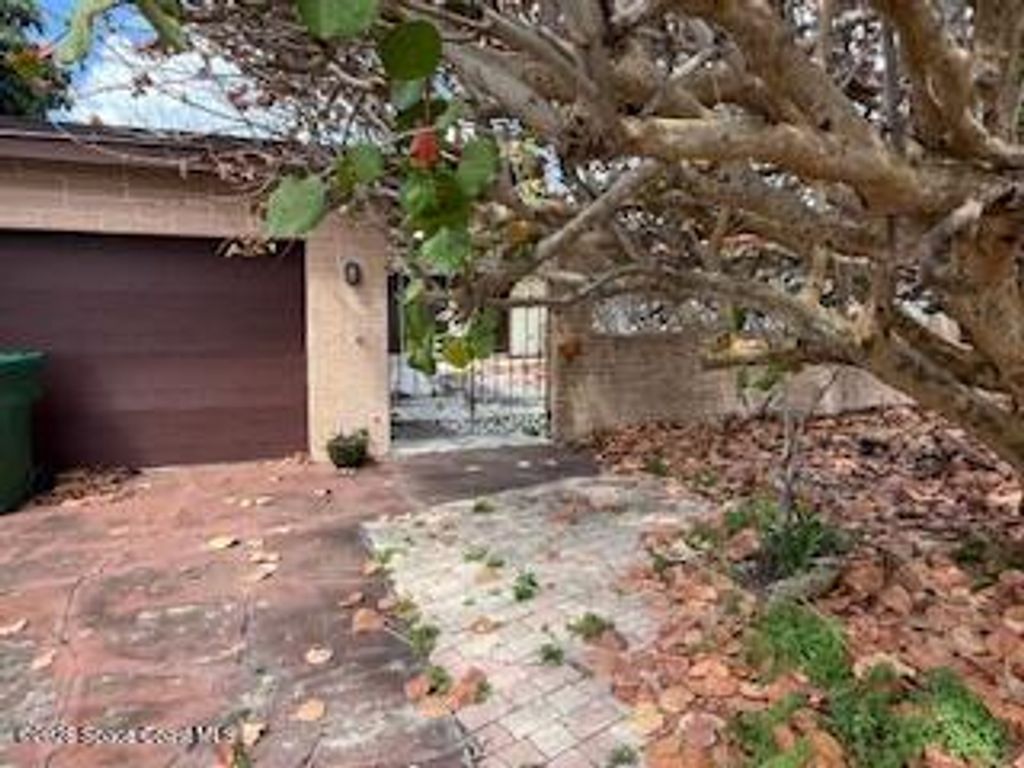 1128 Pine Tree Drive, Indian Harbour Beach, FL 32937