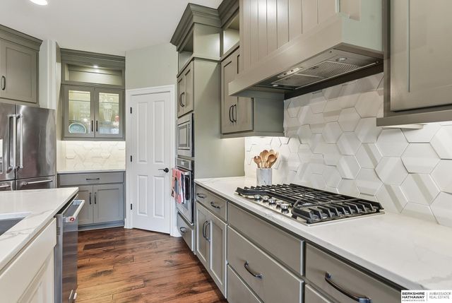 1156 S 212th Circle, Elkhorn, NE 68022