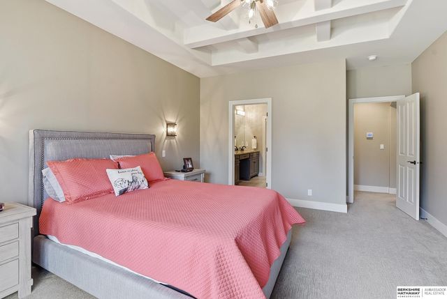 1156 S 212th Circle, Elkhorn, NE 68022