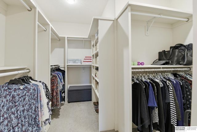 1156 S 212th Circle, Elkhorn, NE 68022