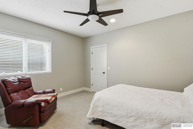 1156 S 212th Circle, Elkhorn, NE 68022