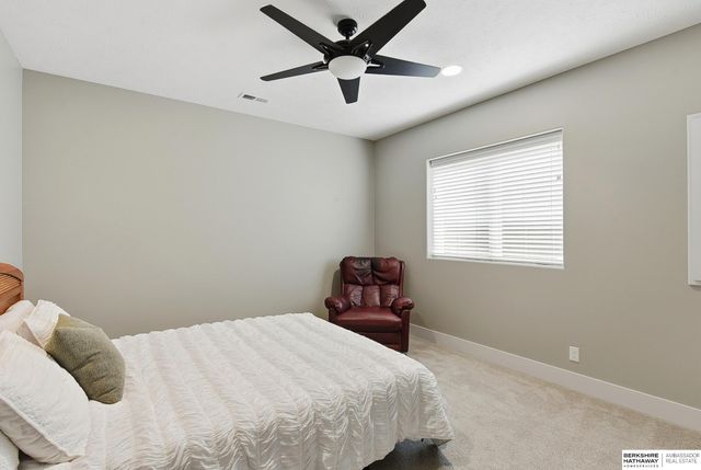 1156 S 212th Circle, Elkhorn, NE 68022