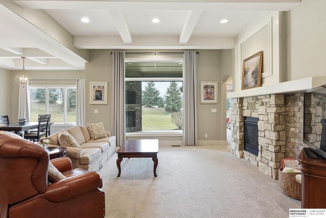 1156 S 212th Circle, Elkhorn, NE 68022