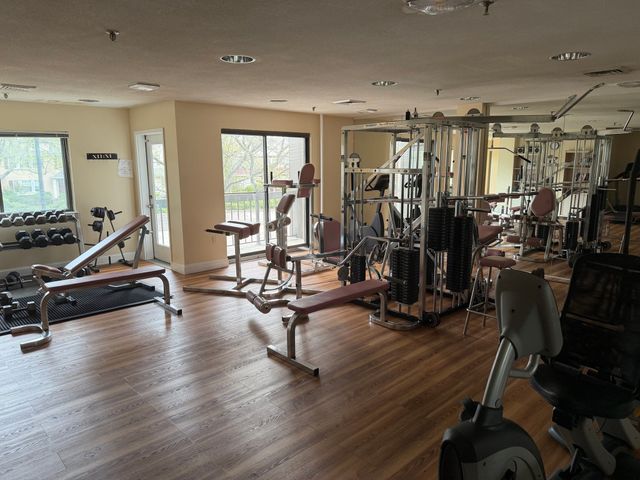 90 Quincy Shore 519, Quincy, MA 02171