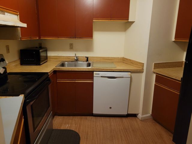90 Quincy Shore 519, Quincy, MA 02171