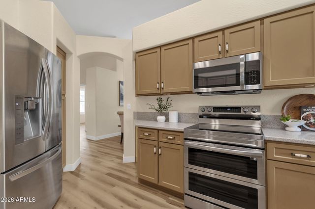 9827 E BLANCHE Drive, Scottsdale, AZ 85260