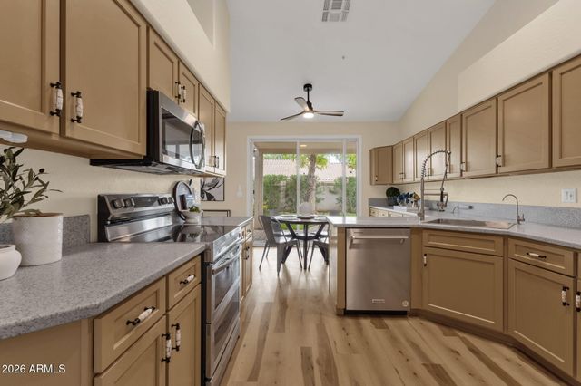 9827 E BLANCHE Drive, Scottsdale, AZ 85260