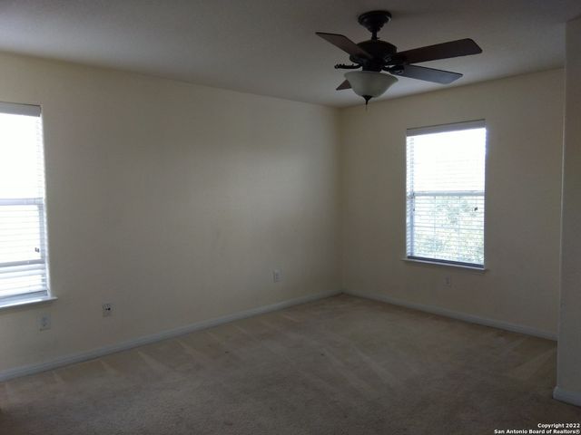 5702 Wildcat Cyn, San Antonio, TX 78252
