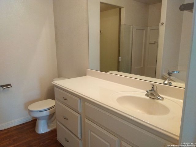 5702 Wildcat Cyn, San Antonio, TX 78252