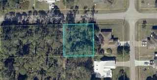 2904 E 3rd ST, Lehigh Acres, FL 33936