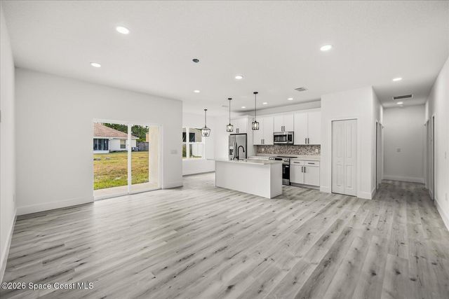 2798 Gainesville Road SE, Palm Bay, FL 32909