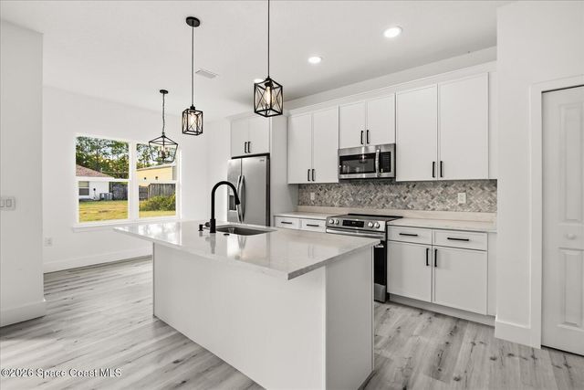 2798 Gainesville Road SE, Palm Bay, FL 32909