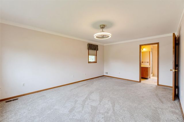 19678 Ashley Court, Livonia, MI 48152