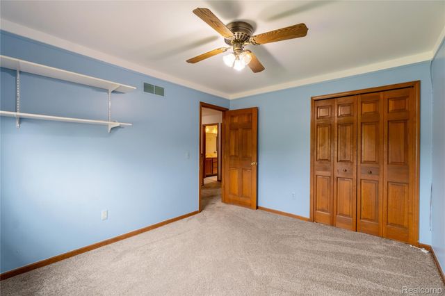 19678 Ashley Court, Livonia, MI 48152