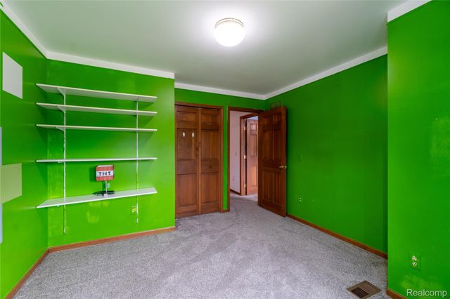 19678 Ashley Court, Livonia, MI 48152