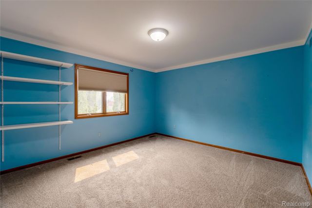 19678 Ashley Court, Livonia, MI 48152
