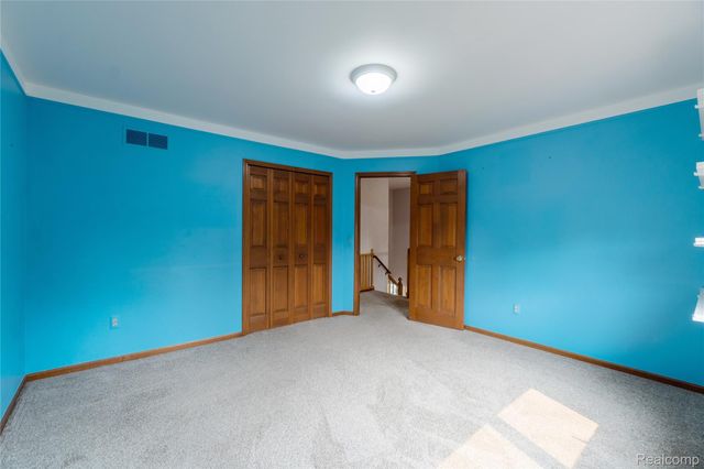 19678 Ashley Court, Livonia, MI 48152