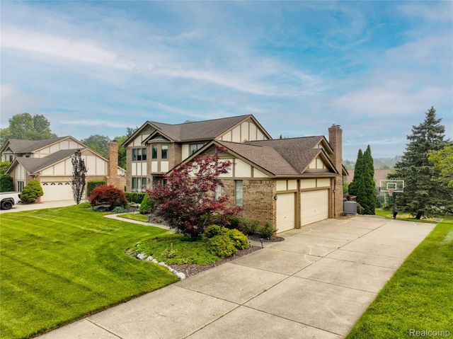 19678 Ashley Court, Livonia, MI 48152