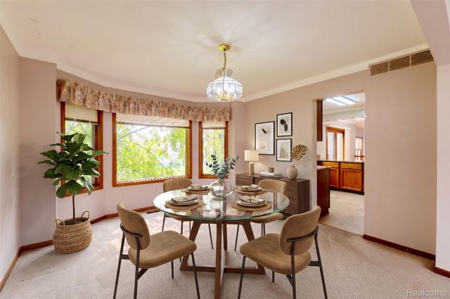 19678 Ashley Court, Livonia, MI 48152