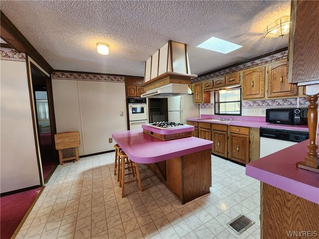 46 Parkside Circle, Cheektowaga, NY 14227