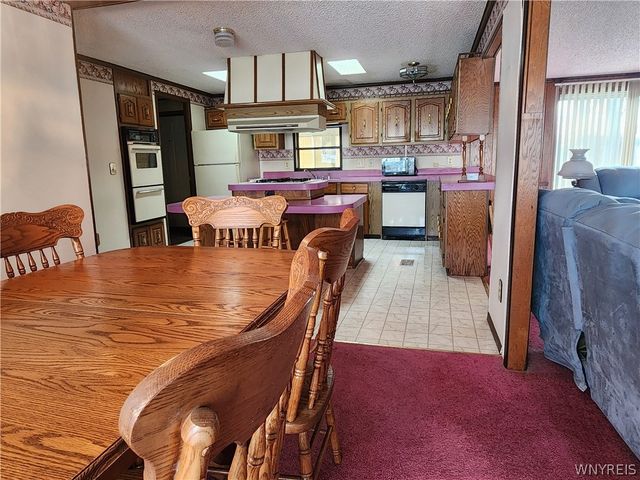 46 Parkside Circle, Cheektowaga, NY 14227