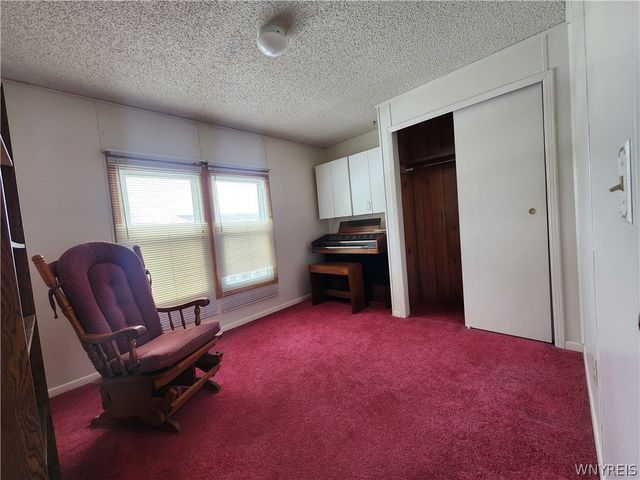 46 Parkside Circle, Cheektowaga, NY 14227