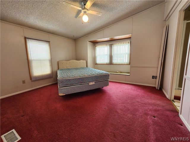 46 Parkside Circle, Cheektowaga, NY 14227