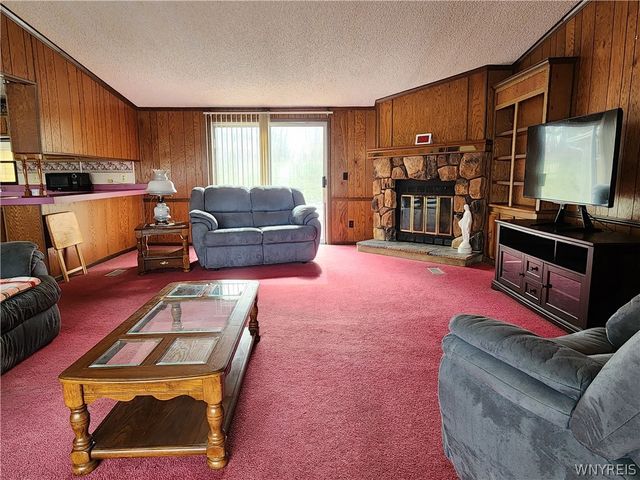 46 Parkside Circle, Cheektowaga, NY 14227