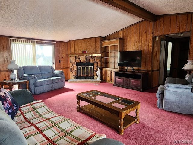 46 Parkside Circle, Cheektowaga, NY 14227