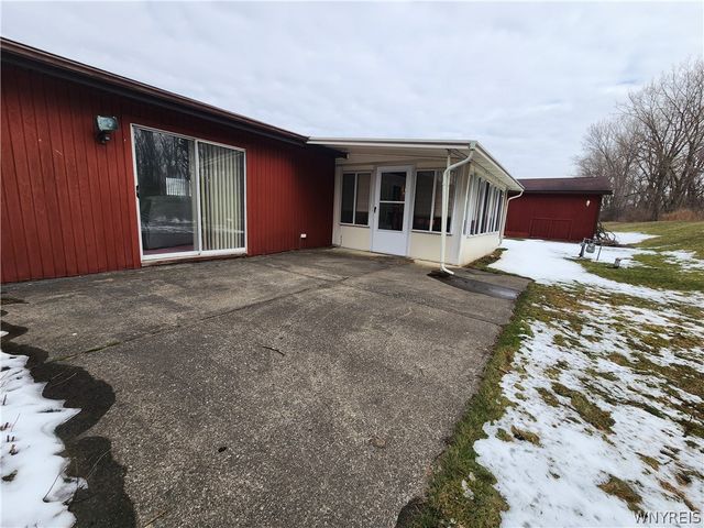 46 Parkside Circle, Cheektowaga, NY 14227