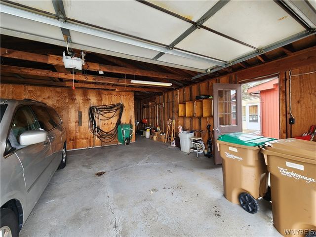 46 Parkside Circle, Cheektowaga, NY 14227