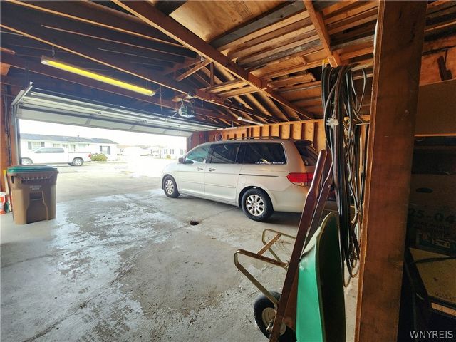 46 Parkside Circle, Cheektowaga, NY 14227