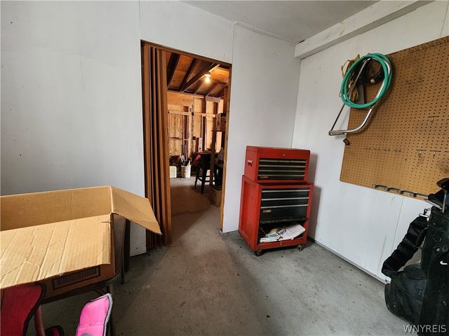 46 Parkside Circle, Cheektowaga, NY 14227