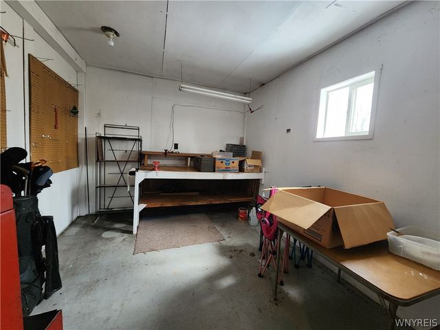 46 Parkside Circle, Cheektowaga, NY 14227