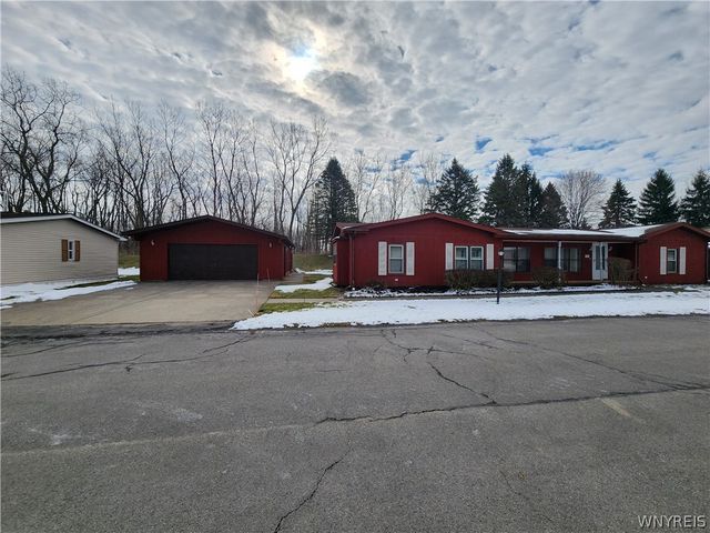 46 Parkside Circle, Cheektowaga, NY 14227