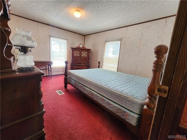 46 Parkside Circle, Cheektowaga, NY 14227