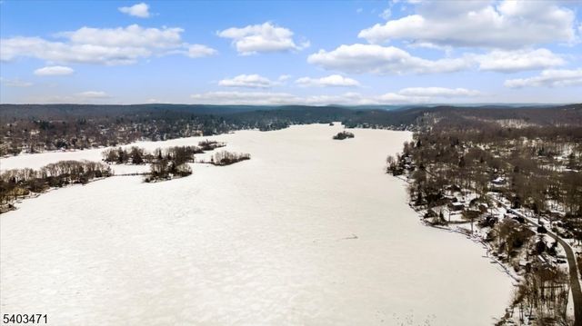 413 Diggles Pl, Vernon Twp., NJ 07422