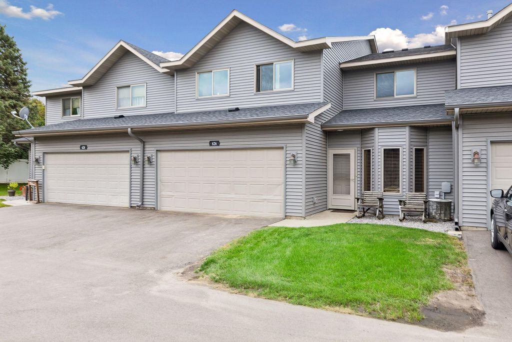 626 2nd Street NW, New Prague, MN 56071 — exterior