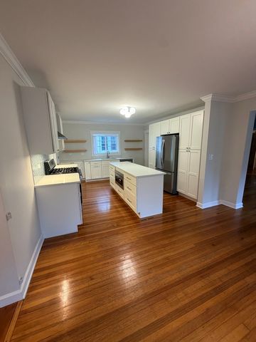 1034 Chestnut Street, Deerfield, IL 60015