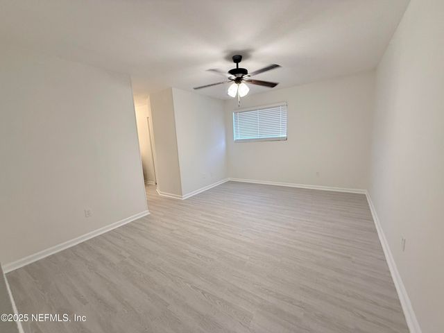 3801 CROWN POINT Road 2061, Jacksonville, FL 32257